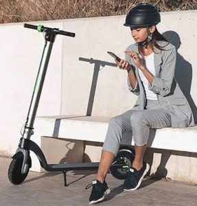 Scooter eléctrica Cecotec Bongo Serie A uso Scooter eléctrica Cecotec Bongo Serie A uso